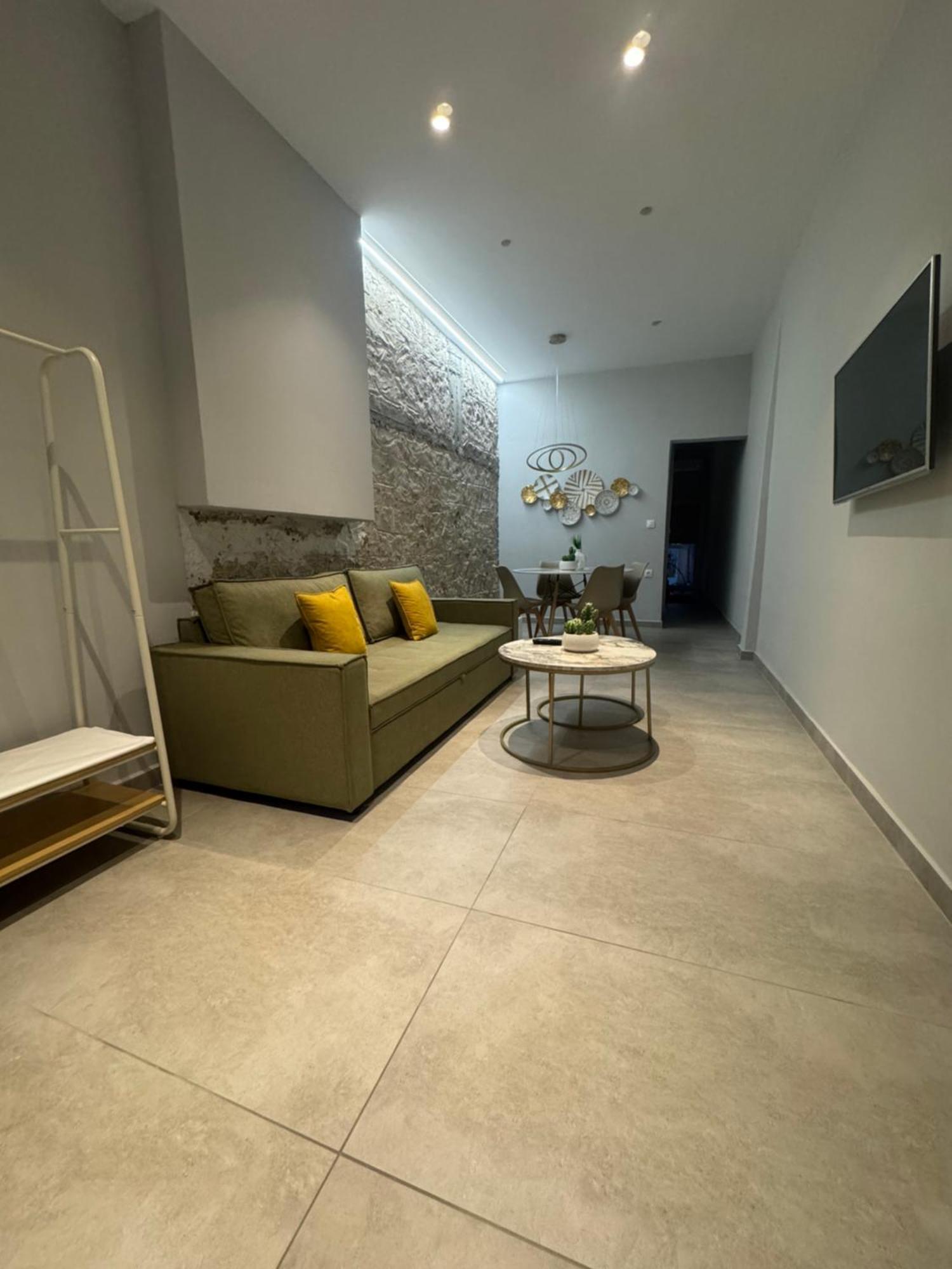 Karamelas Apartment *